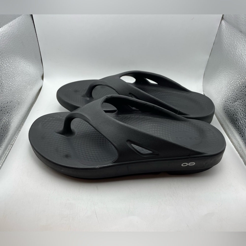 Oofos Oolala Womens Black Sandals Size 10/ Men’s 8